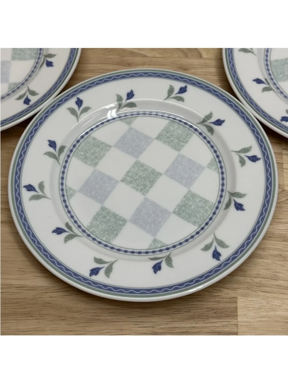 Vintage Oneida Gaiety Salad Round Plates Set 4 Blue Floral Check Porcelain Dish